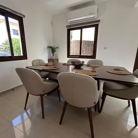 Dene Hollow Kapparis Paralimni