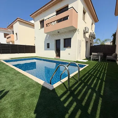 Villa Dene Hollow Kapparis