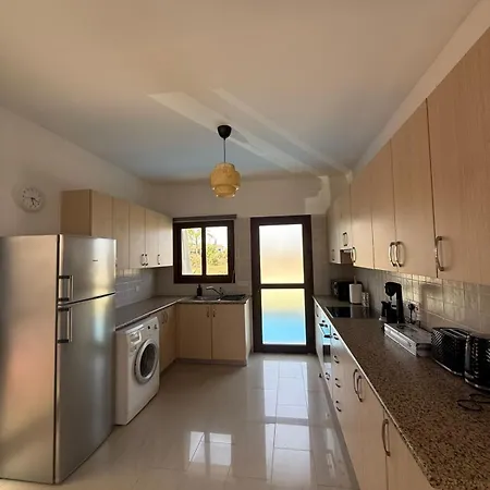 Villa Dene Hollow Kapparis