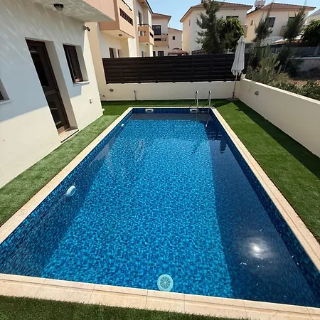 Dene Hollow Kapparis *