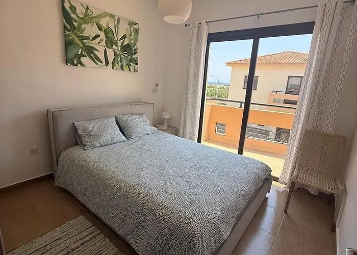 Dene Hollow Kapparis Paralimni